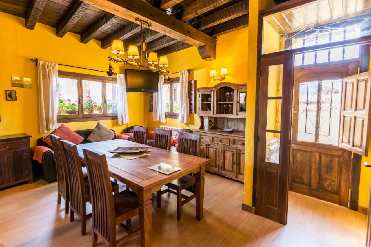 El Nido Del Mirlo Villa Casarejos Exterior photo