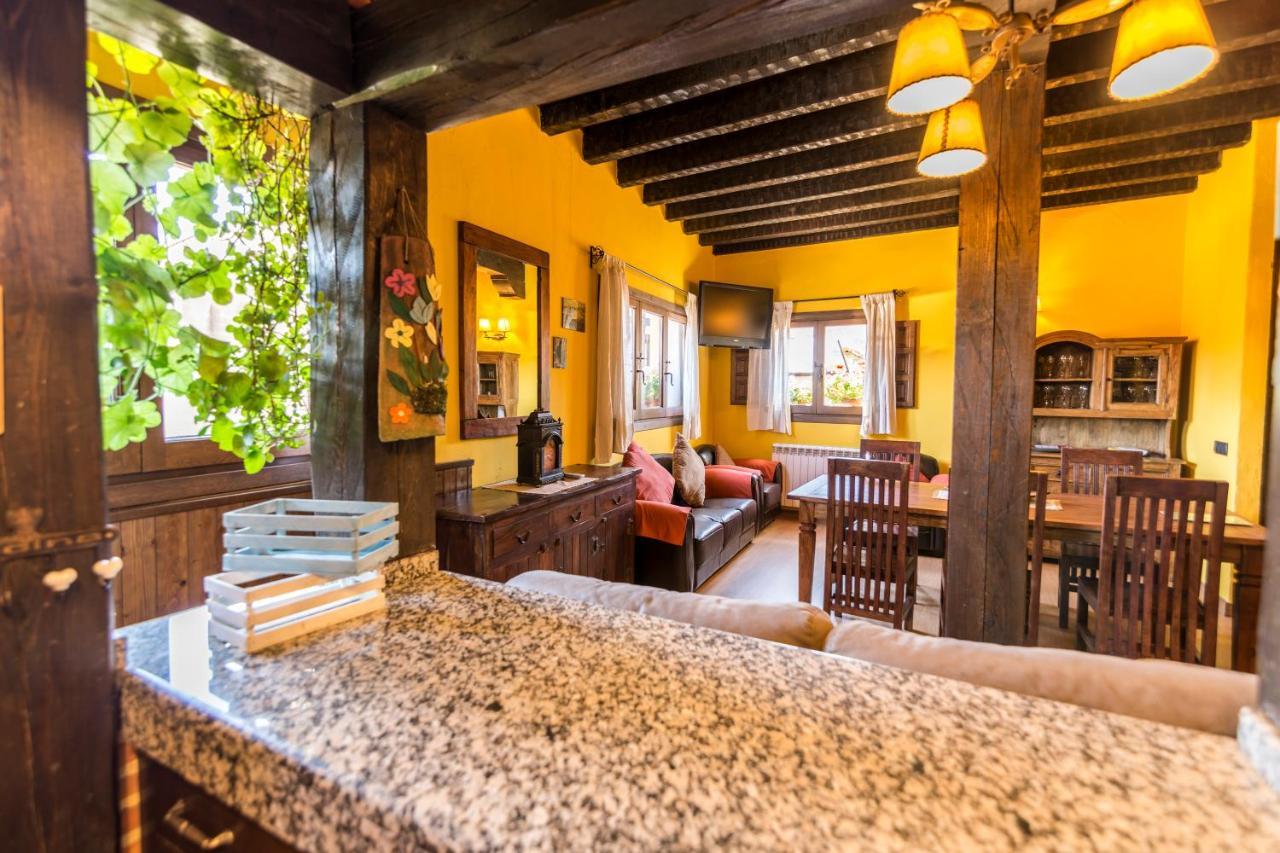 El Nido Del Mirlo Villa Casarejos Exterior photo